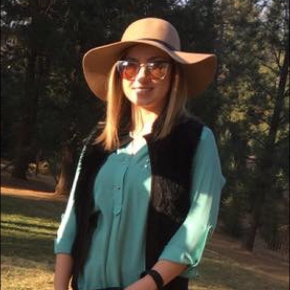 Meet your Posher, Georgiana